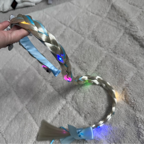 Disney | Frozen "Elsa" Winter Halloween Dress + Light Up Headband | Size 3 - Picture 7 of 16